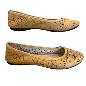 Harborsides Yellow Gold Memory Foam Comfort Ballet flats Round Toe (Giovana) 7.5